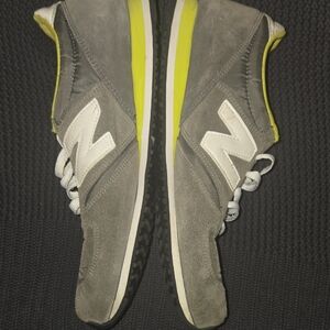 New Balance Men's Sneakers in Gray and Yellow